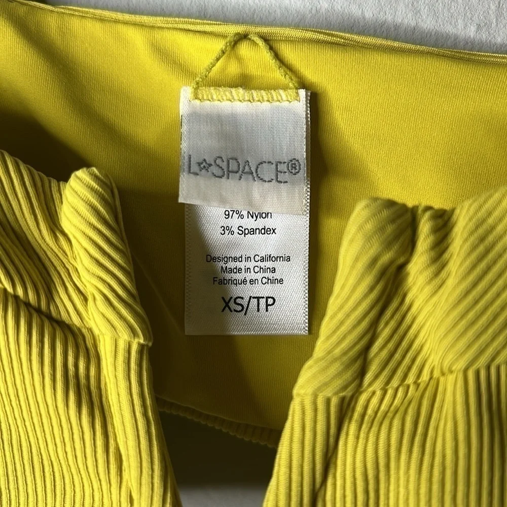 L*SPACE Lee Lee Ribbed Bikini Top in Apple Green Size XS NWOT!